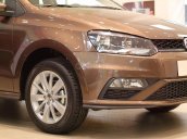 Polo Hatchback màu nâu khuyến mãi lớn khi khách hàng liên hệ Ms Thư - dòng xe dành cho đô thị