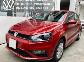 Mua xe tặng Vợ - Chọn ngay Polo Hatchback màu đỏ nhỏ gọn đưa đón con đi học - bền bỉ