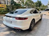 Bán xế sang Porsche Panamera model 2019, màu trắng, odo siêu lướt, options miên man