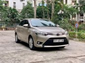 Cần bán Toyota Vios E năm 2017, màu vàng cát, số sàn, chính chủ biển Sài Gòn
