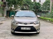 Cần bán Toyota Vios E năm 2017, màu vàng cát, số sàn, chính chủ biển Sài Gòn