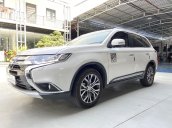 Bán xe Mitsubishi Outlander sản xuất năm 2019, mới đi 20.000km, trả góp chỉ 301 triệu