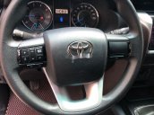 Xe Toyota Fortuner năm sản xuất 2020, màu trắng, số sàn, 979tr