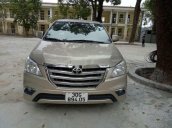 Bán Toyota Innova sản xuất 2016, màu vàng cát