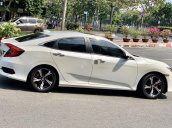 Cần bán gấp Honda Civic sản xuất năm 2017, nhập khẩu còn mới