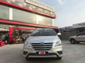 Bán xe Toyota Innova sản xuất năm 2015 còn mới