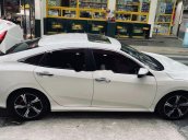 Cần bán gấp Honda Civic sản xuất năm 2017, nhập khẩu còn mới