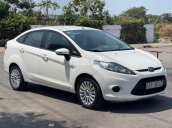 Cần bán Ford Fiesta sản xuất năm 2011, màu trắng, xe nhập