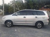 Bán Toyota Innova 2.0 G sản xuất năm 2014, màu bạc 