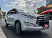 Bán xe Toyota Innova E sản xuất 2019, màu bạc chính chủ, giá hấp dẫn