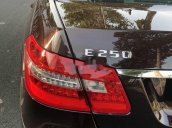 Cần bán xe Mercedes E class năm sản xuất 2010 còn mới, 650 triệu