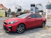 Bán xe Kia Cerato năm sản xuất 2021, màu đỏ