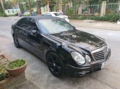 Cần bán Mercedes E200 đời 2007, màu đen số tự động, 345tr