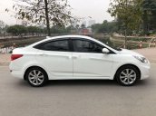 Bán Hyundai Accent 2012, màu trắng, nhập khẩu