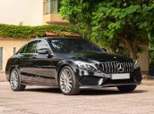 Bán gấp Mercedes Benz C class C300 AMG 2017