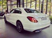 Mercedes Benz C200 Exclusive ưu đãi khủng 50% thuế trước bạ, KM tiền mặt kèm quà tặng lên tới 100tr đồng trong tháng 2