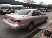 Cần bán lại xe Toyota Camry sản xuất 2000, hàng hiếm, xe đẹp chạy bền theo năm tháng