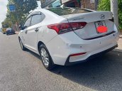 Bán xe Hyundai Accent đời 2019, màu trắng chính chủ, giá chỉ 499 triệu