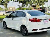 Bán Honda City đời 2017, màu trắng còn mới, giá 465tr