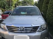 Bán Toyota Fortuner đời 2012, màu bạc, xe gia đình