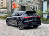 Bán ô tô Porsche Cayenne Turbo model 2020, màu đen, mới đẹp như trong hãng, biển Hà Nội