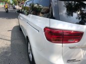 Cần bán gấp Kia Sedona năm sản xuất 2018, màu trắng 