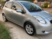 Cần bán Toyota Yaris đời 2007, màu bạc, nhập khẩu 