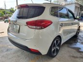 Cần bán lại xe Kia Rondo đời 2016, màu trắng