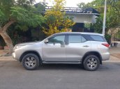 Cần bán Toyota Fortuner sản xuất 2017, màu bạc, xe nhập 