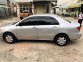 Cần bán Toyota Corolla đời 2002, màu bạc 