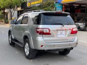 Cần bán Toyota Fortuner đời 2010, màu bạc