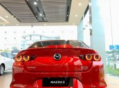 Bán Mazda 3 năm sản xuất 2021, màu đỏ