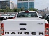 Bán xe Ford Ranger XLS AT đời 2021, màu trắng giá tốt