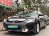 Bán Toyota Camry 2016, màu đen, bank 70% giá trị xe