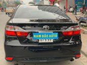 Bán Toyota Camry 2016, màu đen, bank 70% giá trị xe