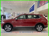 [VW Trường Chinh] Giảm trước bạ 100% Tiguan Luxury màu đỏ tháng 3/2021, luôn có sẵn nhiều xe, nhiều màu giao ngay