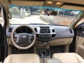 Bán xe Toyota Hilux MT sản xuất năm 2012, màu xám, giá tốt