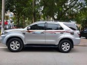 Bán Toyota Fortuner 2.7V năm sản xuất 2011, màu bạc