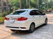 Bán gấp ô tô Honda City năm 2017 form mới, màu trắng, nguyên bản từ đầu