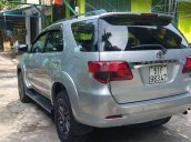 Bán Toyota Fortuner đời 2016, màu bạc số sàn, giá tốt