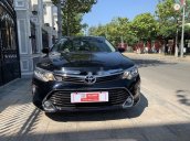 Cần bán Toyota Camry năm 2019, màu đen chính chủ, giá 925tr