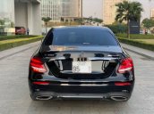 Cần bán xe Mercedes E300 AMG sản xuất 2019, giá thấp