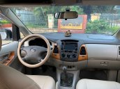 Cần bán xe Toyota Innova đời 2010, màu bạc, giá tốt