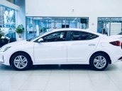 Bán Hyundai Elantra đời 2021, màu trắng