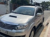 Cần bán xe Toyota Fortuner năm sản xuất 2014 còn mới giá cạnh tranh