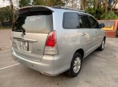 Cần bán xe Toyota Innova đời 2010, màu bạc, giá tốt