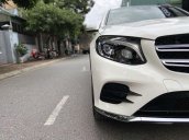 Cần bán xe Mercedes GLC 300 AMG năm sản xuất 2016, màu trắng 