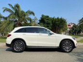 Cần bán gấp Mercedes GLC250 sản xuất 2019, giá mềm