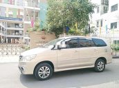 Cần bán Toyota Innova năm sản xuất 2015, màu vàng