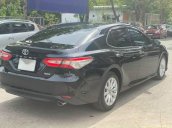 Bán Toyota Camry 2.0G 2019, màu đen, nhập Thái Lan